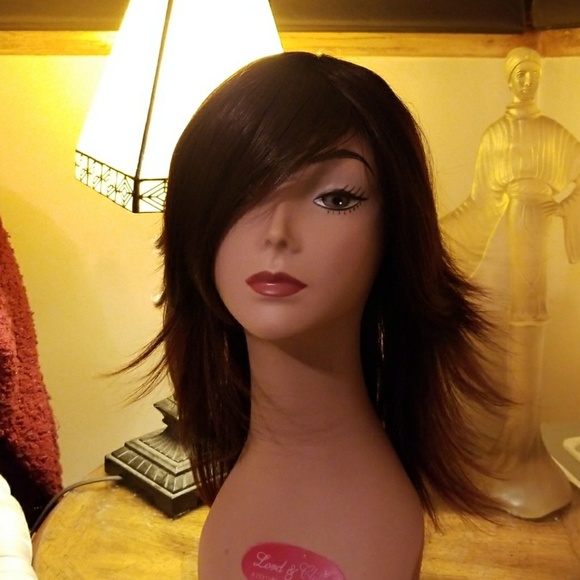 "DARK BROWN LAYERED WITH SIDE BANGS"!!❤️ - Picture 4 of 7